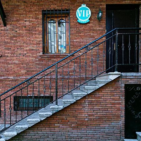 Hotel Vip Tbilisi Bagian luar foto