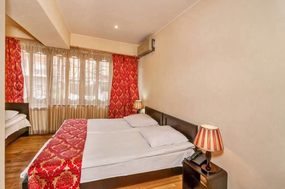Hotel Vip Tbilisi Bagian luar foto