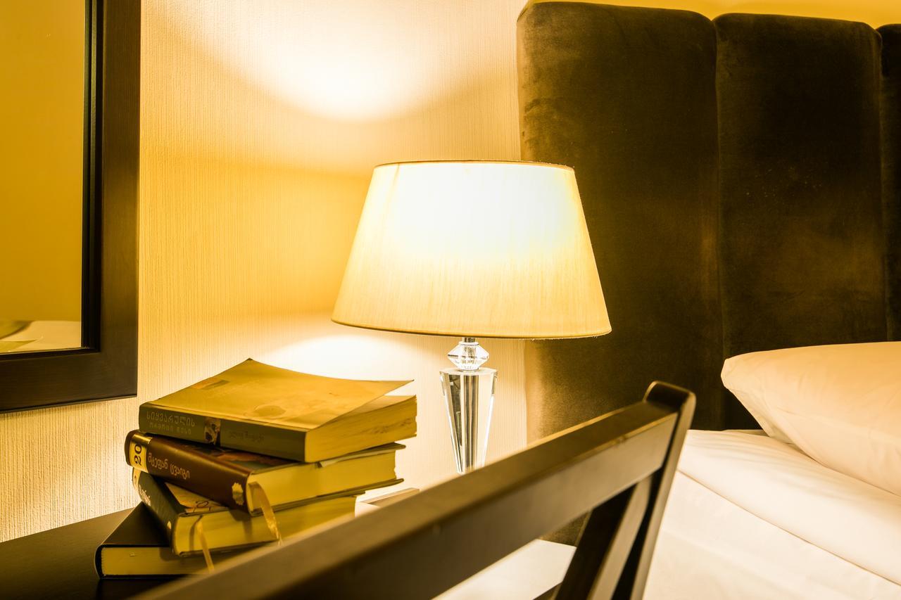 Hotel Vip Tbilisi Bagian luar foto