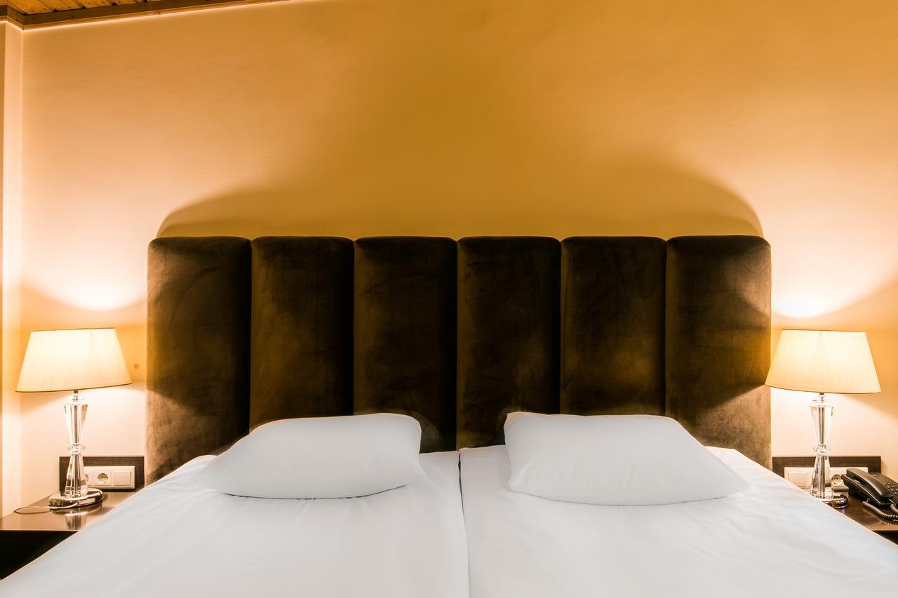 Hotel Vip Tbilisi Bagian luar foto