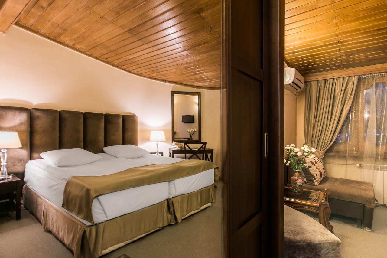 Hotel Vip Tbilisi Bagian luar foto