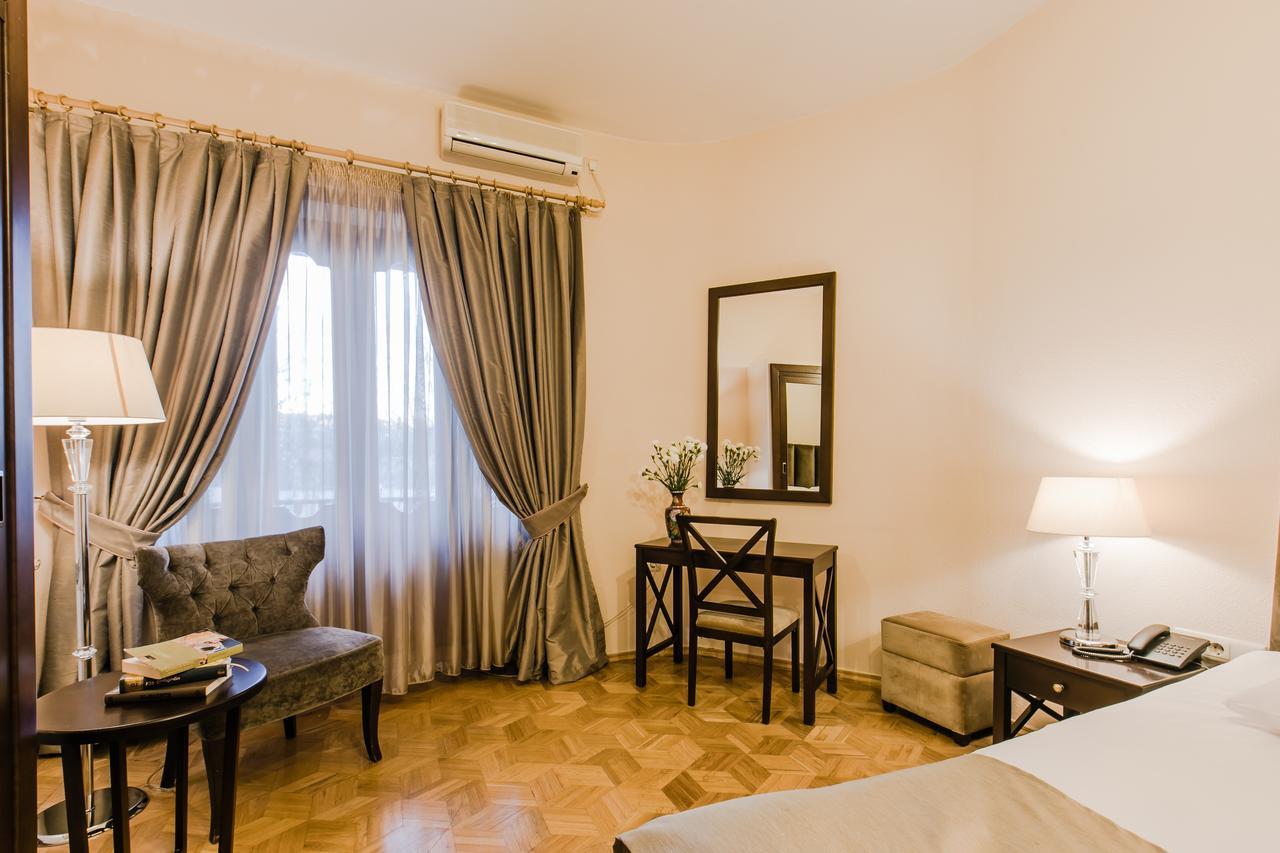Hotel Vip Tbilisi Bagian luar foto