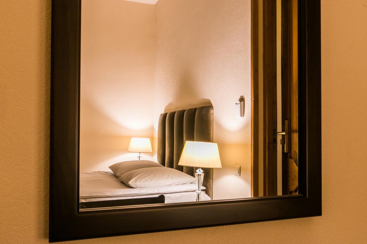 Hotel Vip Tbilisi Bagian luar foto