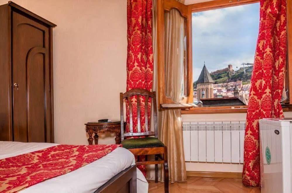 Hotel Vip Tbilisi Bagian luar foto