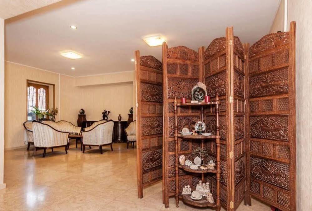 Hotel Vip Tbilisi Bagian luar foto